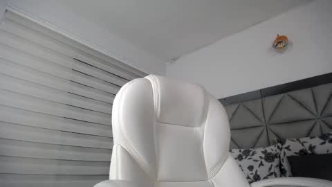 Snapshot of nana_levy chatting on 01-12-25, 08:14 Nana levy online show from 01-12-25, 08:14