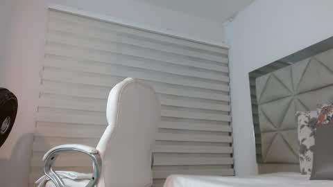 Snapshot of nana_levy chatting on 03-08-25, 04:01 Nana levy online show from 03-08-25, 04:01