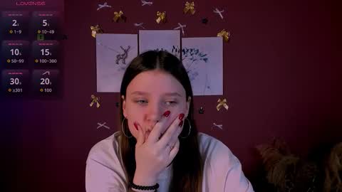 nana_shy_ online show from 12-21-25, 09:38