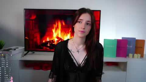 Snapshot of nanalle chatting on 06-24-26, 01:15 Elizabeth online show from 06-24-26, 01:15