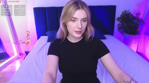Snapshot of nanami_v02 chatting on 03-11-25, 05:24 Maeve online show from 03-11-25, 05:24