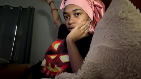 Snapshot of nanaonn chatting on 11-07-25, 04:51 nanaonn online show from 11-07-25, 04:51