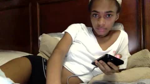 Snapshot of nanaonn chatting on 11-25-25, 04:51 nanaonn online show from 11-25-25, 04:51