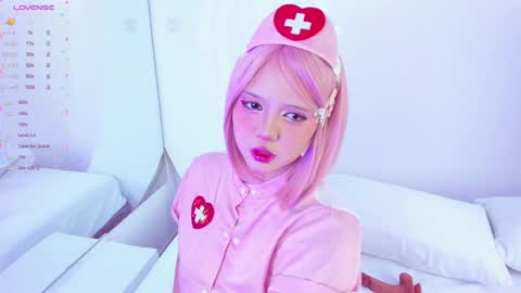 NanaOsaky online show from 02-10-25, 12:29