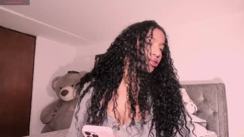 Snapshot of nancy_big_nips chatting on 01-28-25, 10:01 nancy big nips online show from 01-28-25, 10:01