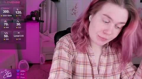 Snapshot of nancy_sun_ chatting on 12-13-24, 11:45 Nancy online show from 12-13-24, 11:45