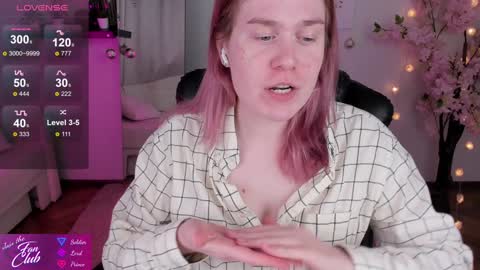 Snapshot of nancy_sun_ chatting on 12-19-24, 02:13 Nancy online show from 12-19-24, 02:13