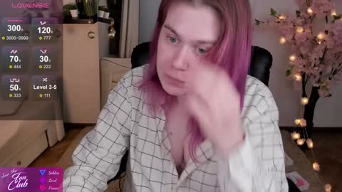 Snapshot of nancy_sun_ chatting on 01-04-25, 02:25 Nancy online show from 01-04-25, 02:25