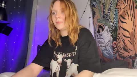 Snapshot of nancy_witch chatting on 02-23-25, 03:40 Nancy and Archi online show from 02-23-25, 03:40