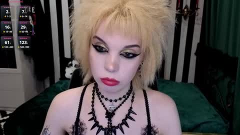 Nancy online show from 11-06-25, 11:37