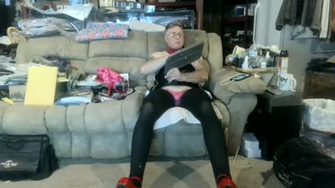 Snapshot of nancyboy_1 chatting on 06-14-26, 09:17 nancyboy_1 online show from 06-14-26, 09:17