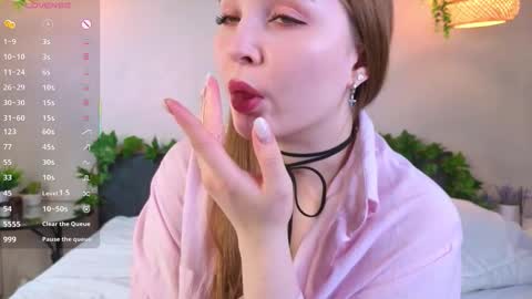 Snapshot of nancycaseys chatting on 11-22-25, 05:28 Luna online show from 11-22-25, 05:28