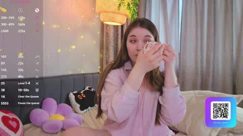 Luna online show from 04-18-26, 05:11