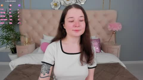 Nancy online show from 04-10-26, 03:23