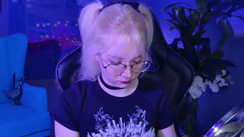 nancymartinez online show from 01-13-25, 05:12