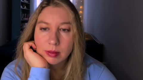 Nancy online show from 03-09-26, 09:13