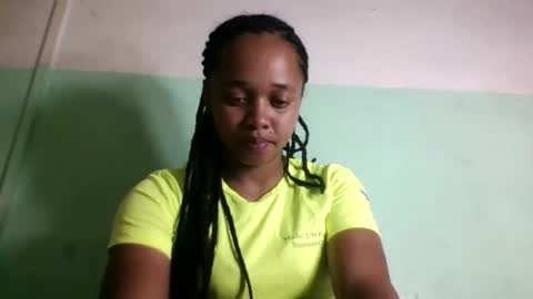 Snapshot of nandrianina416143 chatting on 06-08-26, 05:19 nandrianina416143 online show from 06-08-26, 05:19