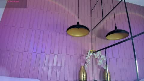 Snapshot of nani_roman chatting on 02-21-26, 12:28 Mariana online show from 02-21-26, 12:28