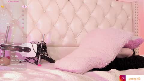 Snapshot of nanit_l chatting on 02-25-25, 02:36 anna online show from 02-25-25, 02:36