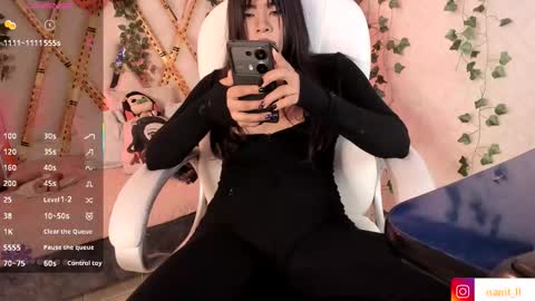 Snapshot of nanit_l chatting on 10-22-25, 06:29 anna online show from 10-22-25, 06:29