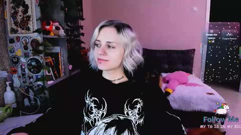 Monday-Friday 12-4 AM and 6-9 AM New York time online show from 12-19-25, 09:11