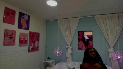 Snapshot of naomi_campell chatting on 02-05-26, 07:29 Naomi online show from 02-05-26, 07:29