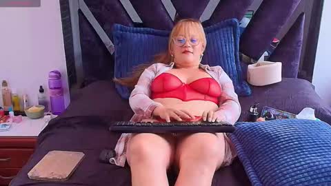 Naomi online show from 03-10-26, 02:22