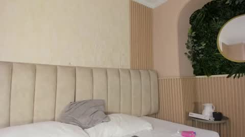 Naomi online show from 04-13-26, 01:05