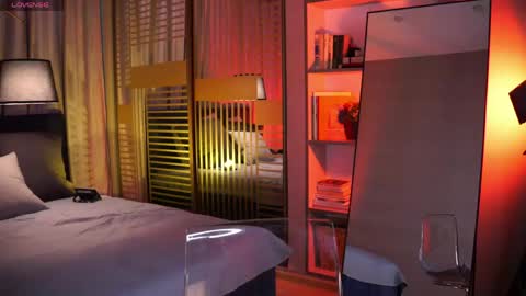 Snapshot of naomi_hotterr chatting on 05-13-26, 05:49 naomi_hotterr online show from 05-13-26, 05:49