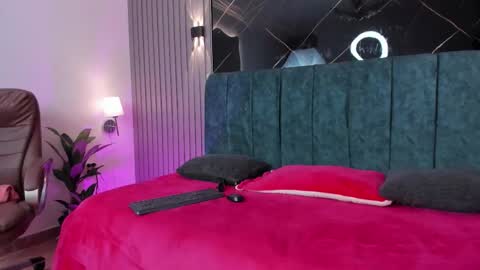 Naomi online show from 02-21-26, 12:06