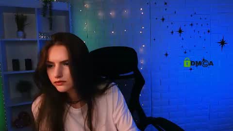 Snapshot of naomi_perl chatting on 06-12-26, 01:32 Naomi online show from 06-12-26, 01:32