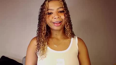 Snapshot of naomi_rider77 chatting on 09-20-25, 01:12 mara Jos online show from 09-20-25, 01:12