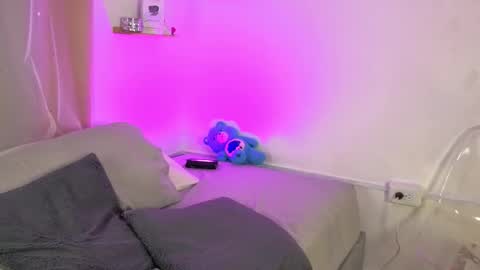 Snapshot of naomicardenas chatting on 02-23-26, 09:12 Noemi online show from 02-23-26, 09:12