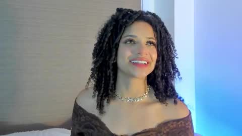 Snapshot of naomidawsonn chatting on 10-21-25, 11:49 naomidawson online show from 10-21-25, 11:49