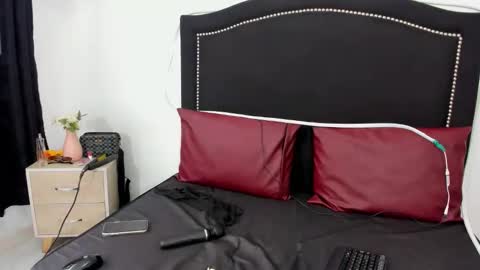 naomidirty_ online show from 03-12-26, 01:50