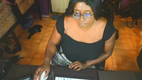 Snapshot of naomifux chatting on 04-26-26, 08:50 Naomi online show from 04-26-26, 08:50