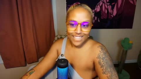 Naomigiirl6 online show from 02-07-25, 09:26