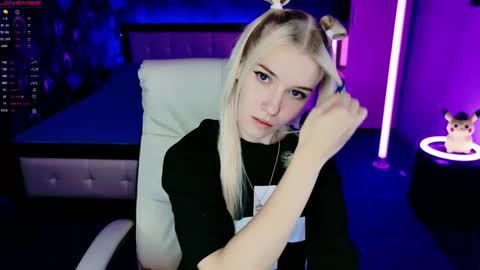 Snapshot of naomihita chatting on 11-02-25, 03:58 naomihita online show from 11-02-25, 03:58