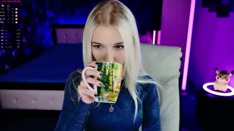 Snapshot of naomihita chatting on 11-28-25, 04:53 naomihita online show from 11-28-25, 04:53