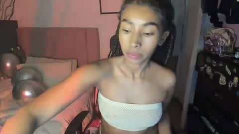 Naomii online show from 01-22-25, 12:06