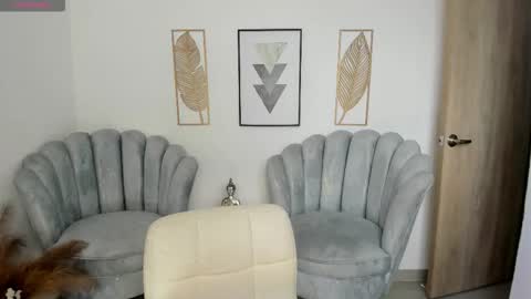 Naomi Campbell online show from 10-25-25, 06:35