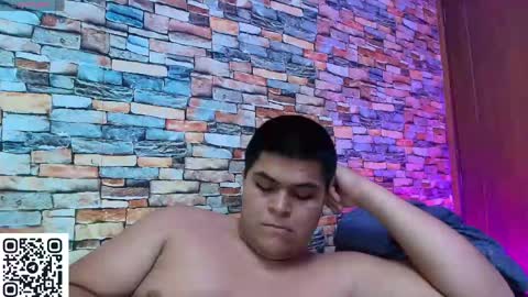 Naomi Campbel online show from 05-17-26, 08:27