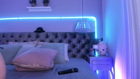 Snapshot of naomii_soto chatting on 02-24-25, 10:25 Naomi online show from 02-24-25, 10:25