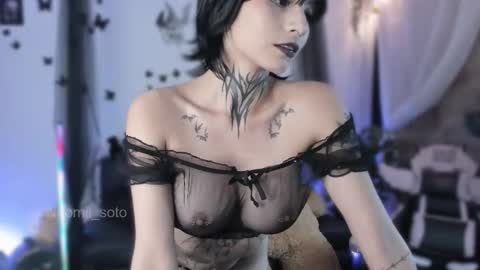 Naomi online show from 11-26-25, 08:21