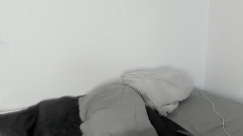 Naomi Moore online show from 11-20-25, 10:20