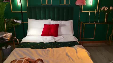 Naomi online show from 10-03-25, 05:15