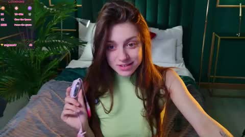 Naomi online show from 10-09-25, 05:05