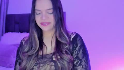 Naomi online show from 10-31-25, 02:23