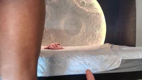 Naomi Qeents online show from 11-15-25, 02:57