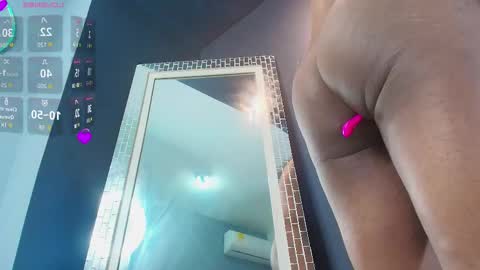 Naomi Qeents online show from 11-28-25, 03:04